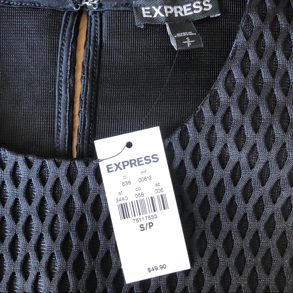 Express Honeycomb Crop Top - Picture 5 of 5